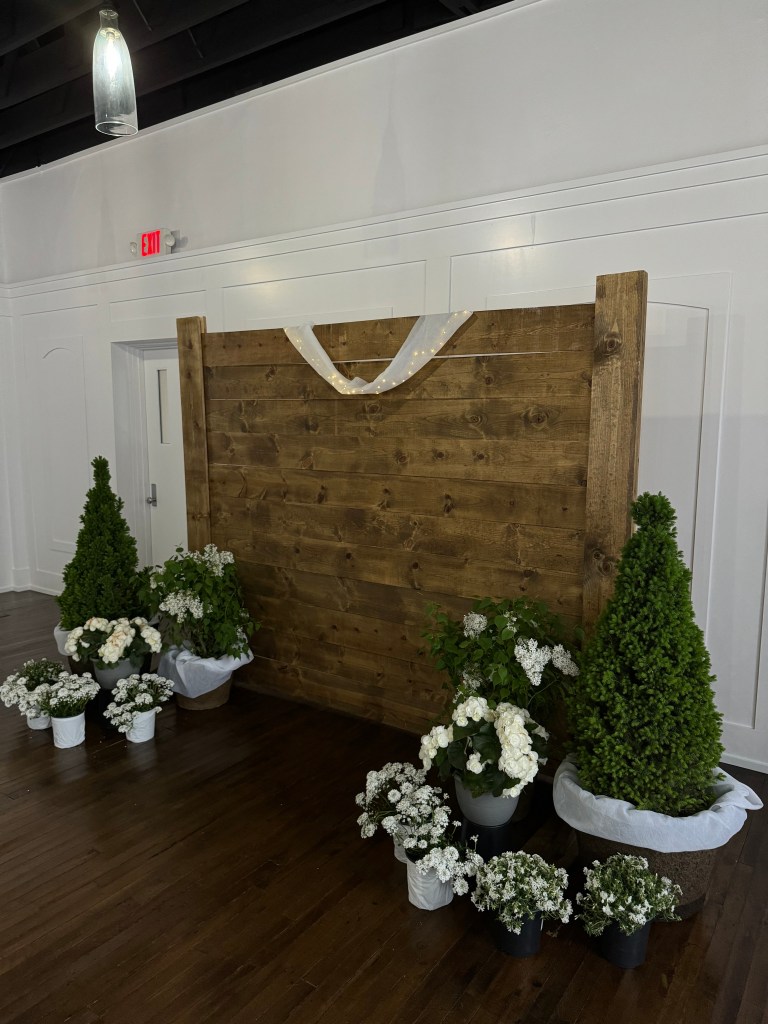 Image of wooden picture backdrop